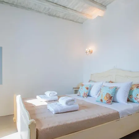 Villa Deluxe Paros Grand 4 Bedrooms Wonderful Sea View Chrisi Akti (Paros)